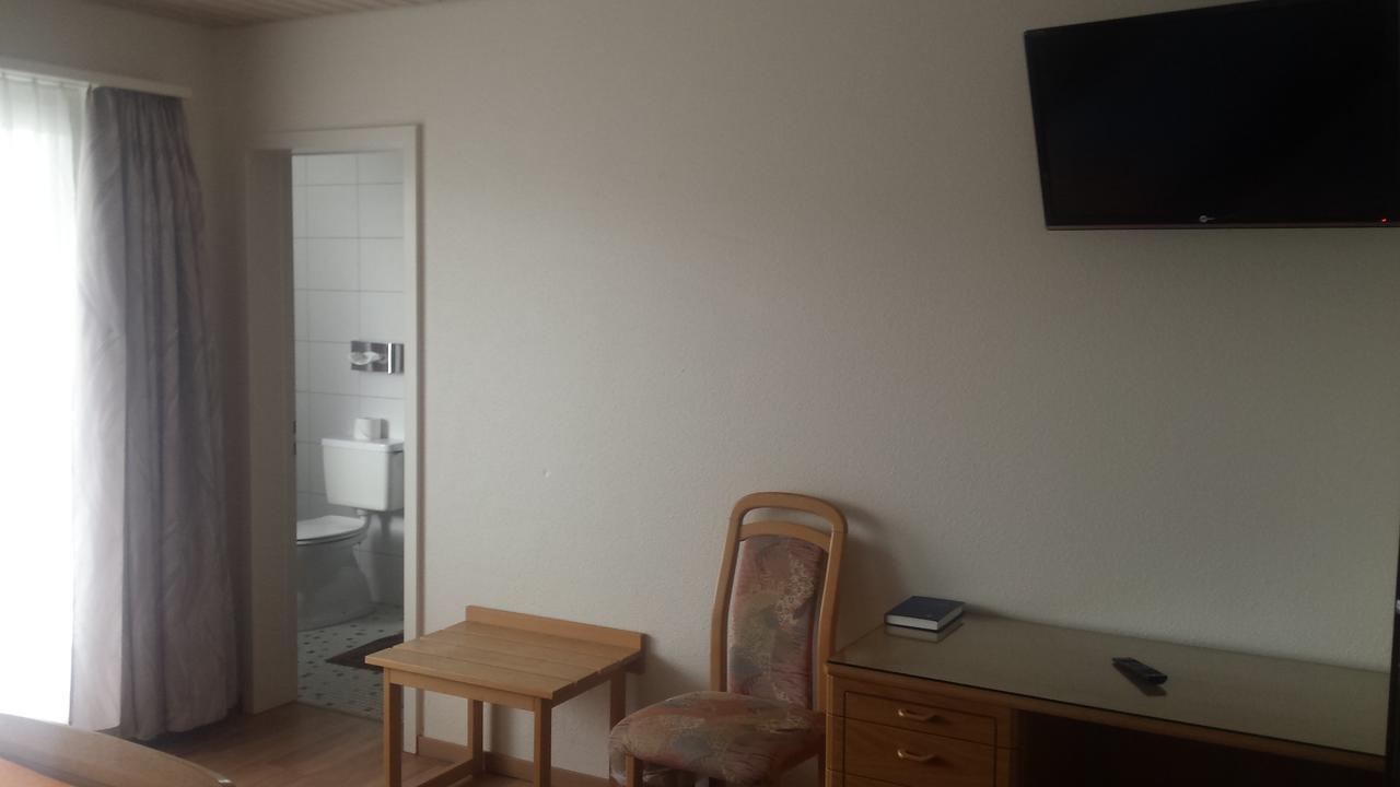 Hotel Restaurant Klosterli Pieterlen エクステリア 写真