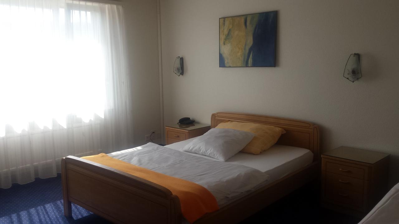 Hotel Restaurant Klosterli Pieterlen エクステリア 写真