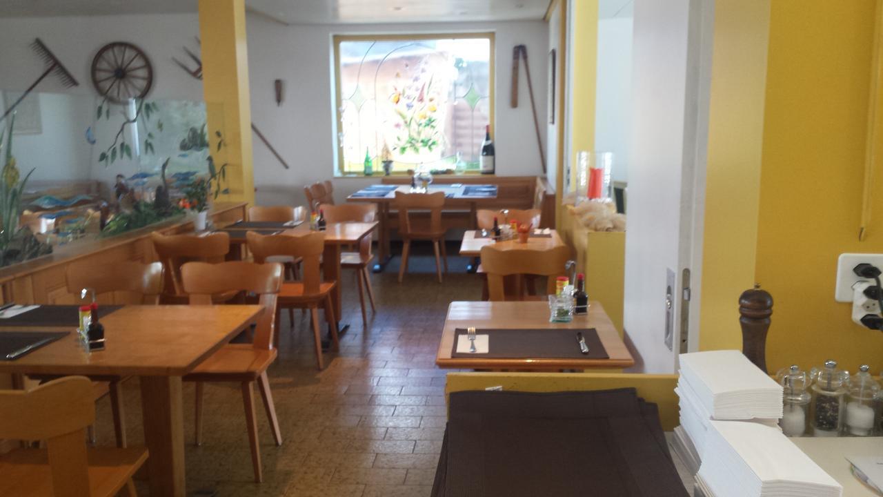 Hotel Restaurant Klosterli Pieterlen エクステリア 写真